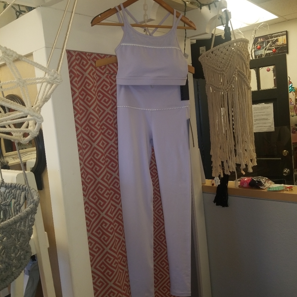 Activewear Set - Picture 4 of 7